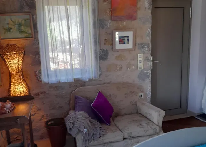 Jenny's Greek Appartement Leuktron