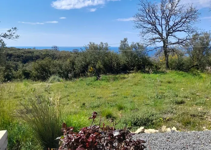 Jenny's Greek * Leuktron